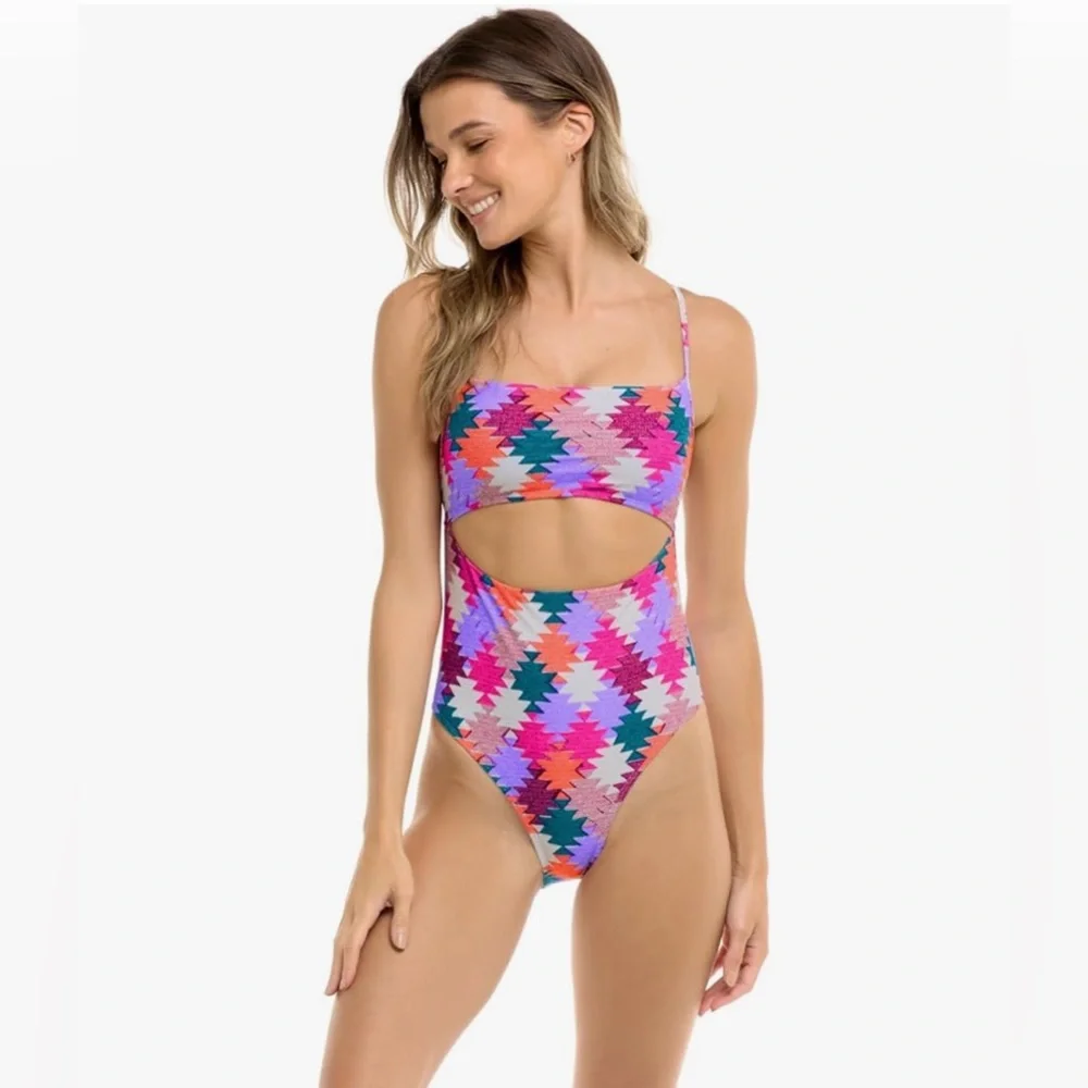 Body Glove women’s standard Devon one piece swimsuit with cut out front size XS